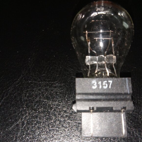 NEW Halogen 3157 Automotive and Lighting Accessories Bulbs - Picture 5 of 7